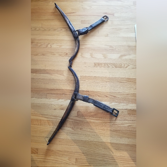 Antique wood, iron and leather horse yoke - Picture 10 of 10